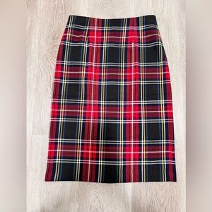 BB Dakota plaid pencil skirt size 2 red/black
